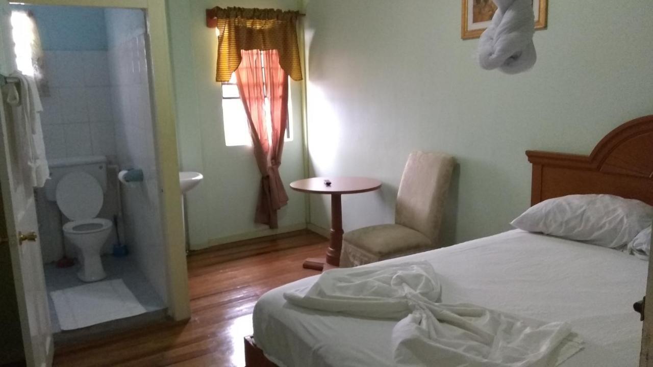 Ms. Holder's Comfort Villa Georgetown Eksteriør billede